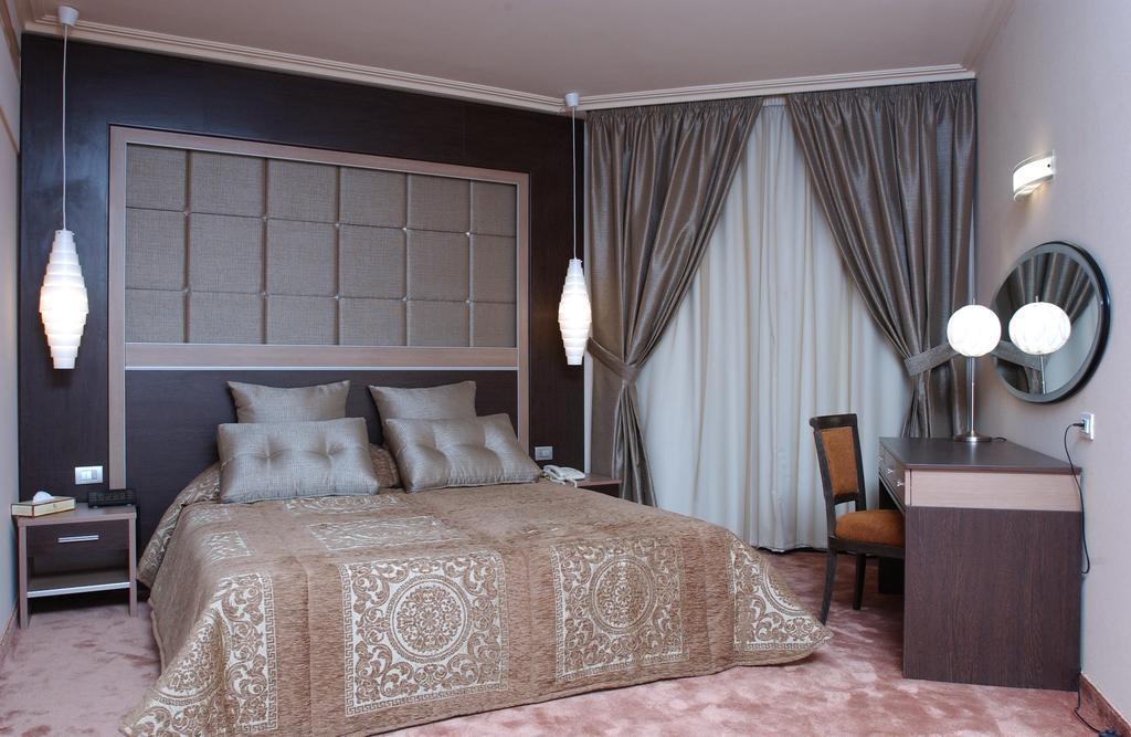 Regency Palace Hotel Джунія Екстер'єр фото
